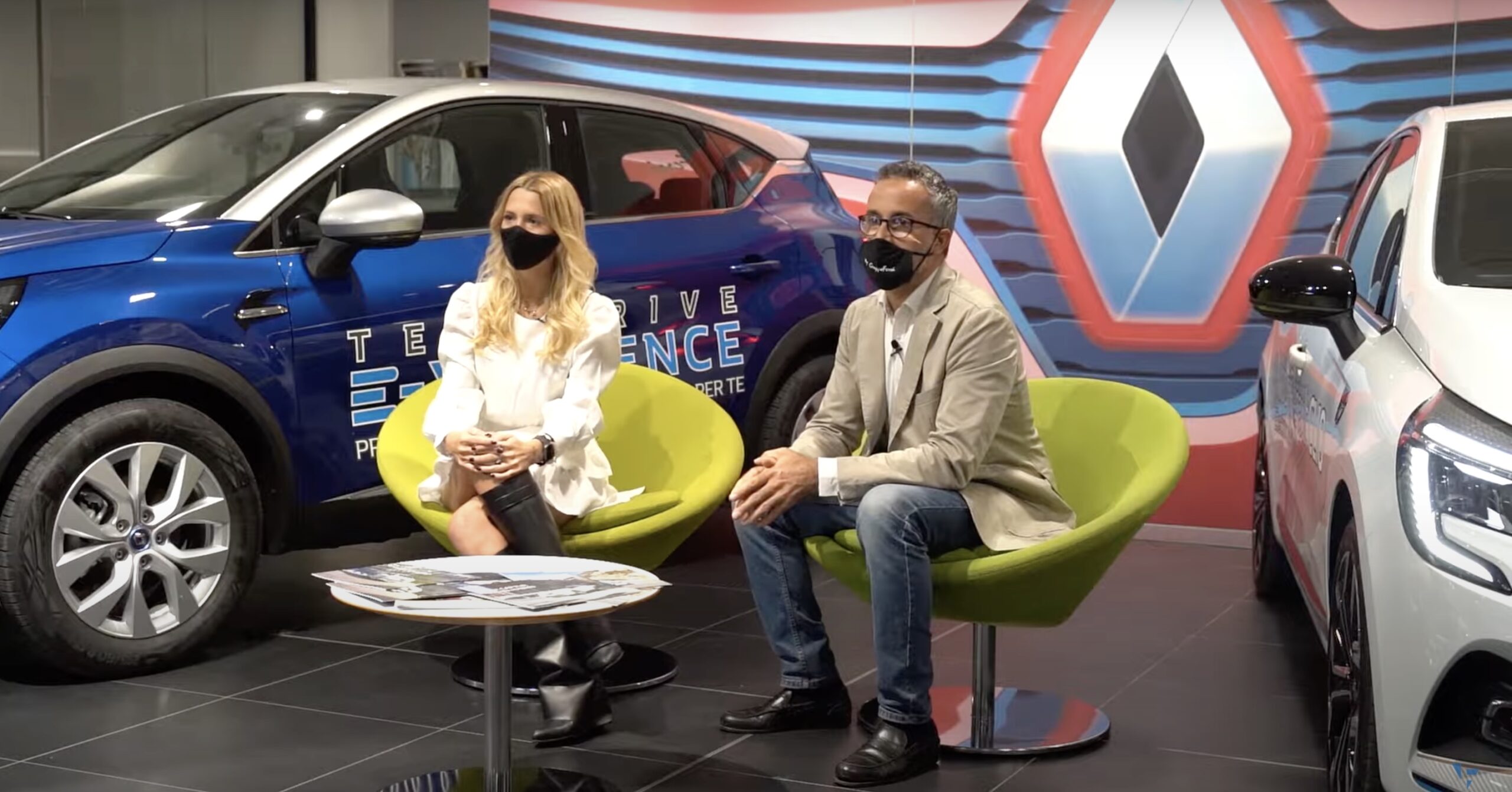 gruppo_ferri_auto_renault_ibride_elettriche_ospite_speciale