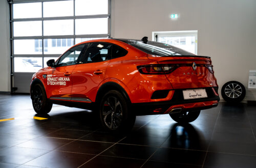 Nuovo Renault Arkana, SUV sportivo, ibrido e spazioso