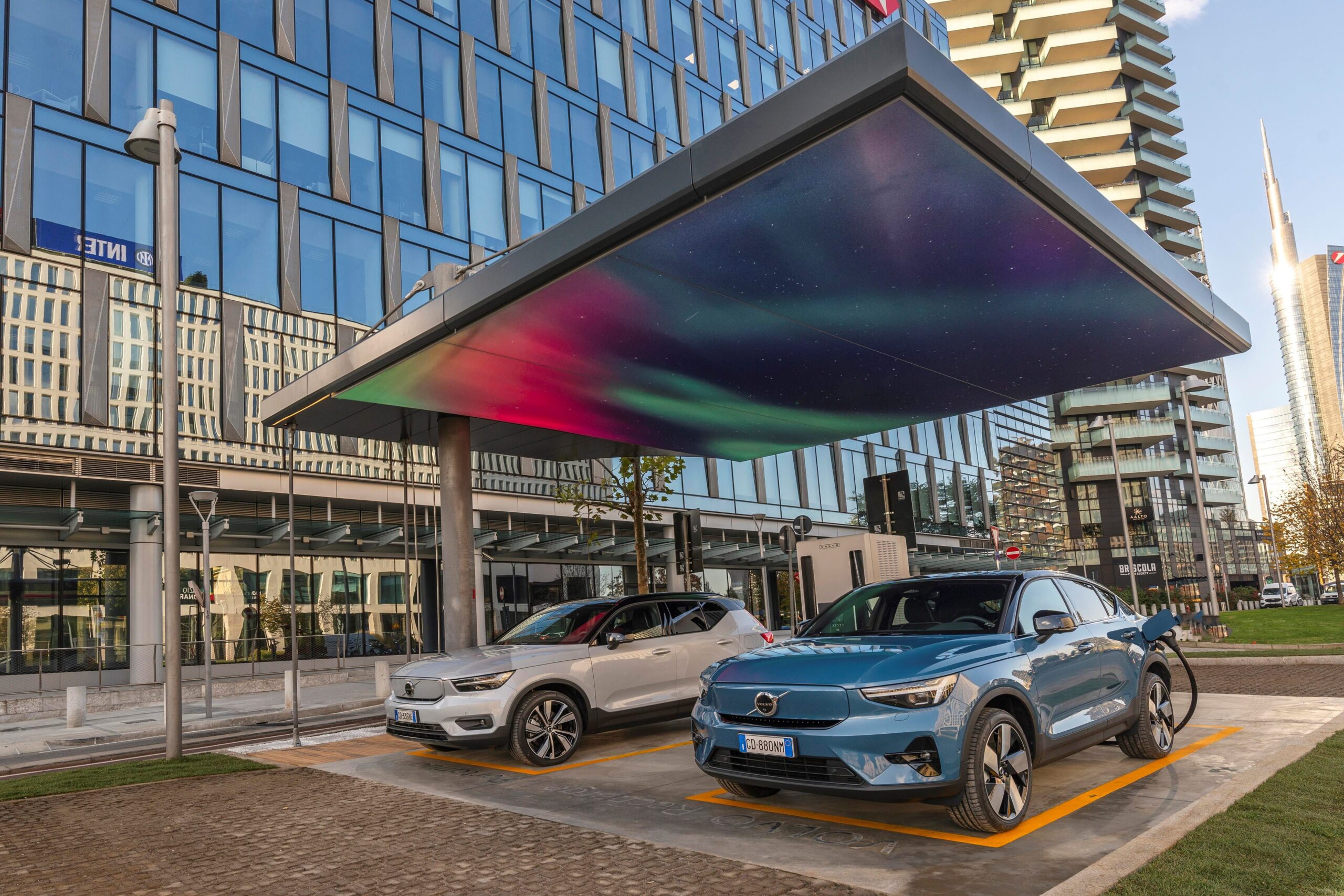 gruppo_ferri_auto_volvo_ricarica_ultrafast
