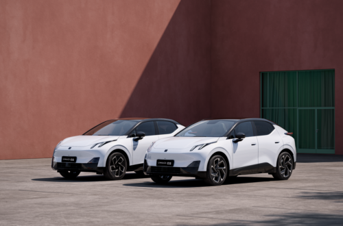 lynk_&_co_02_CRYSTALWHITE_total