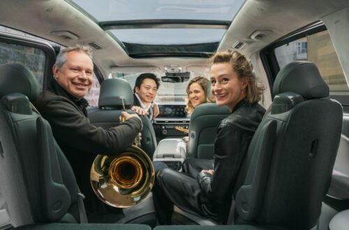 Ioniq_9_interni_con_membri_della_Chamber Orchestra_of_Europe